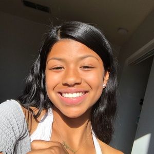 Meet your Posher, Deziree